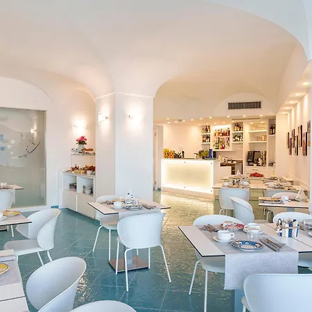 Blu Lägenhetshotell 4*