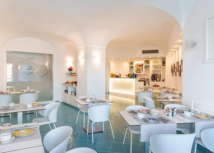 Blu شقة فندقية 4*